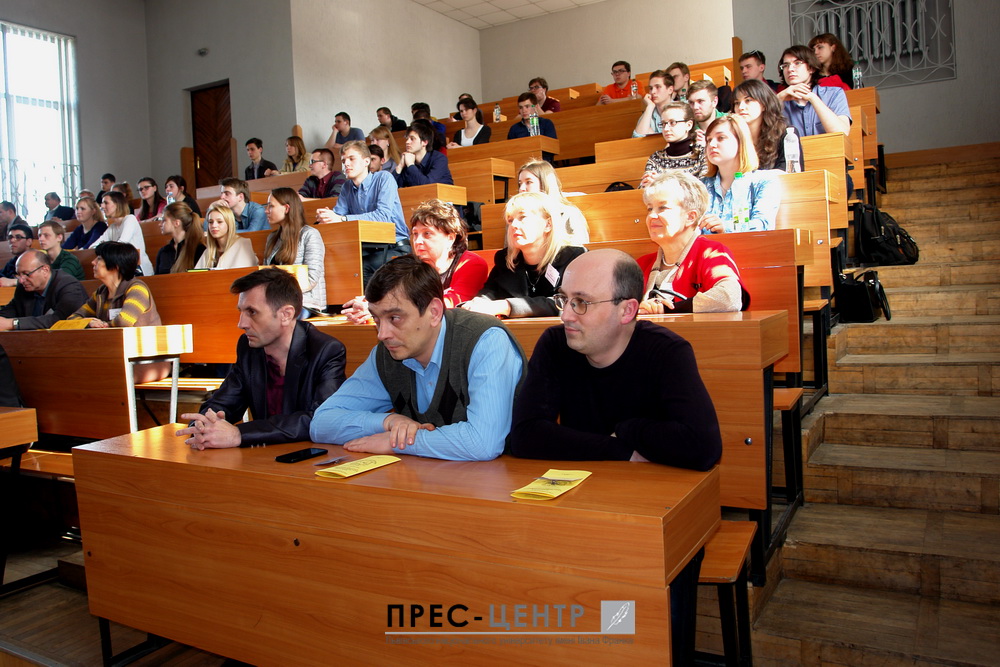 В Університеті розпочався ІІ етап Всеукраїнської олімпіади з хімії серед студентів класичних і педагогічних університетів
