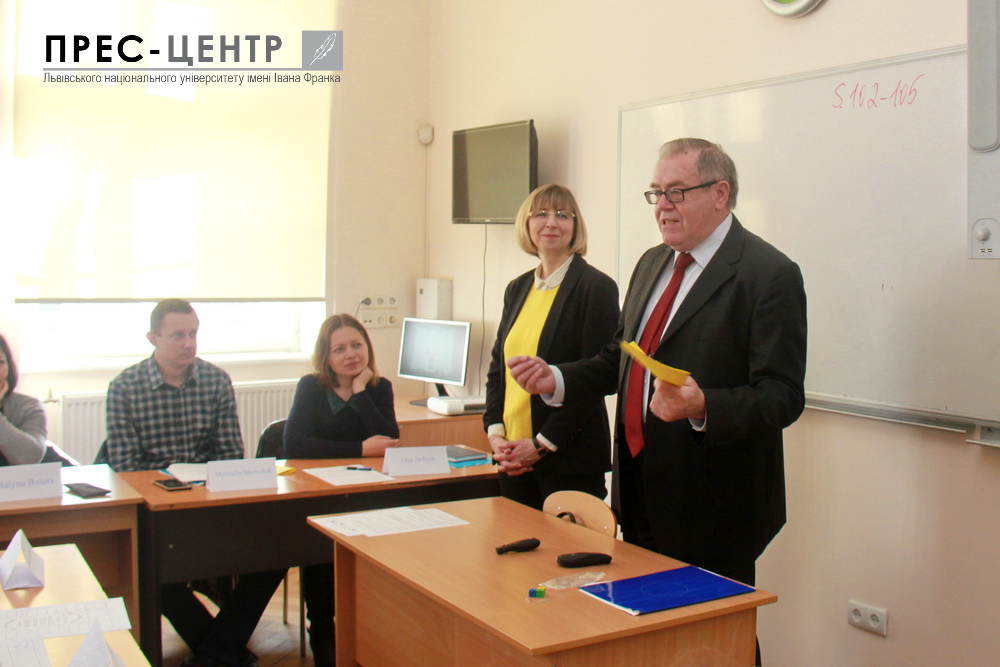 Понад 25 молодих учителів німецької мови з 14 областей України поглиблюють знання та вдосконалюють педагогічну майстерність у Львівському університеті