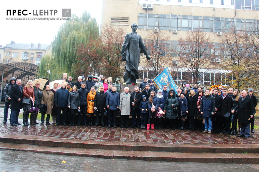 Студенти та викладачі Львівського університету відзначили 205-ліття від дня народження Маркіяна Шашкевича