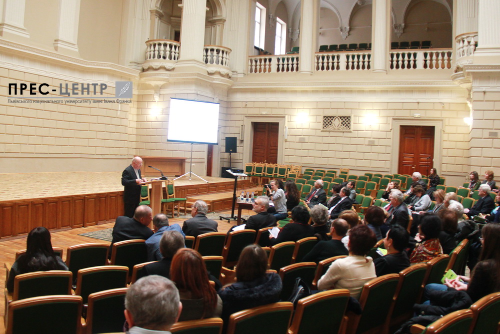 Scientists from around the world discuss actual problems of modern biochemistry at Lviv University