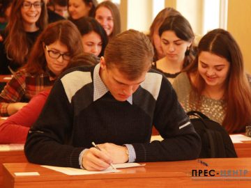Студенти Університету взяли участь у I етапі XVII Міжнародного конкурсу з української мови імені Петра Яцика