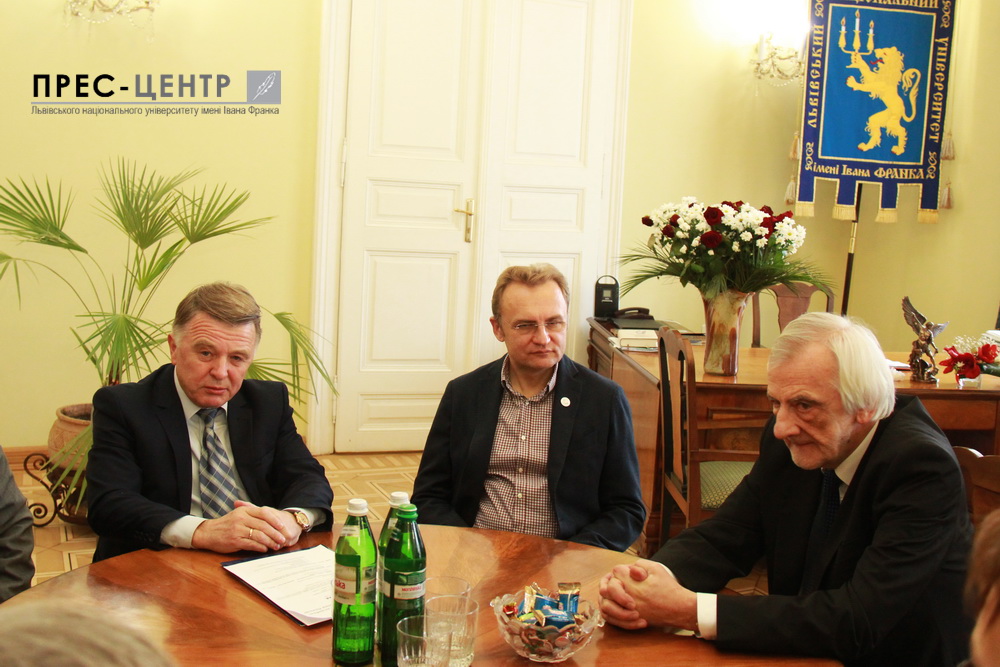 The Rector of the University Volodymyr Melnyk met with the participants of the Ninth Session of the Parliamentary Assembly of Ukraine and the Republic of Poland