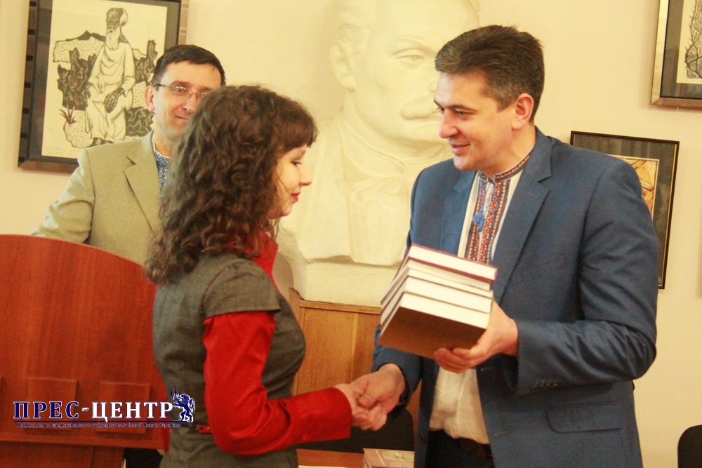 XV Всеукраїнська конференція молодих філологів «Vivat academia»: «Національно-визвольні змагання в українській літературі»