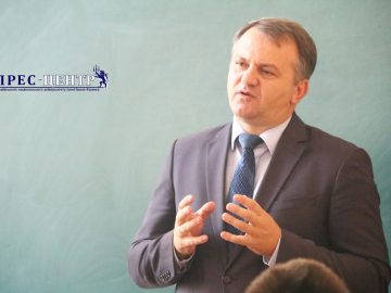 Голова Львівської ОДА Олег Синютка прочитав лекцію студентам-політологам Університету