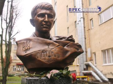 В Університеті вшанували пам’ять Героя Небесної Сотні Ігоря Костенка