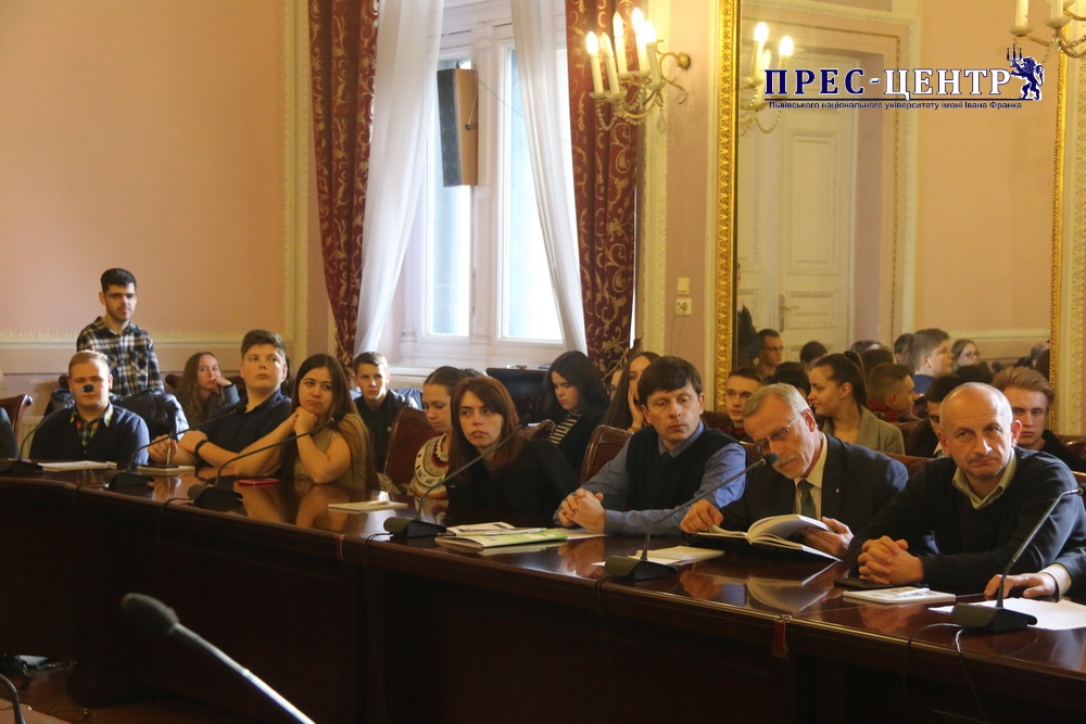 В Університеті провели конференцію, присвячену 30-річчю Народного Руху України