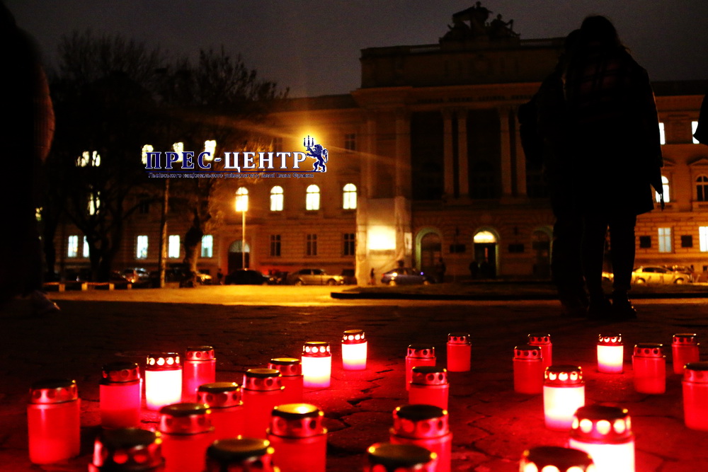 Університетська спільнота вшанувала пам’ять жертв Голодомору в Україні
