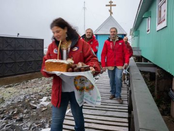 Учасники Української антарктичної експедиції відсвяткували Великдень
