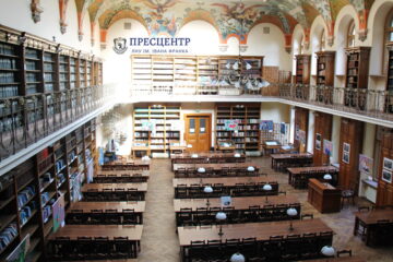2021-09-30-library-27