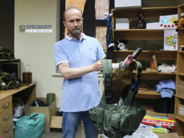 “Маємо бути надійним тилом!»: як працює волонтерський штаб на базі Наукової бібліотеки Львівського університету