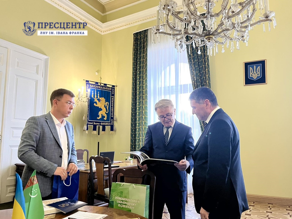 Університет відвідав Надзвичайний і Повноважний Посол Туркменістану в Україні Тойли Атаєв