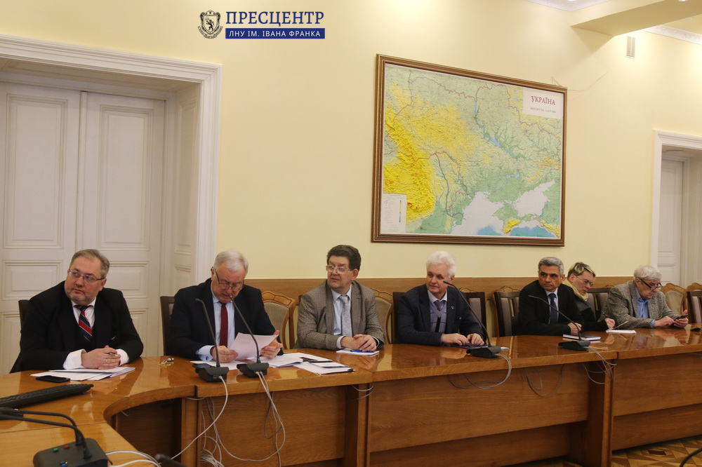 В Університеті відбувся круглий стіл, присвячений питанню інтеграції України в ЄС