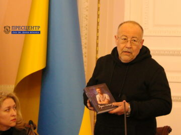 У Львівському університеті Степан Процюк презентував книгу «Руки і сльози»