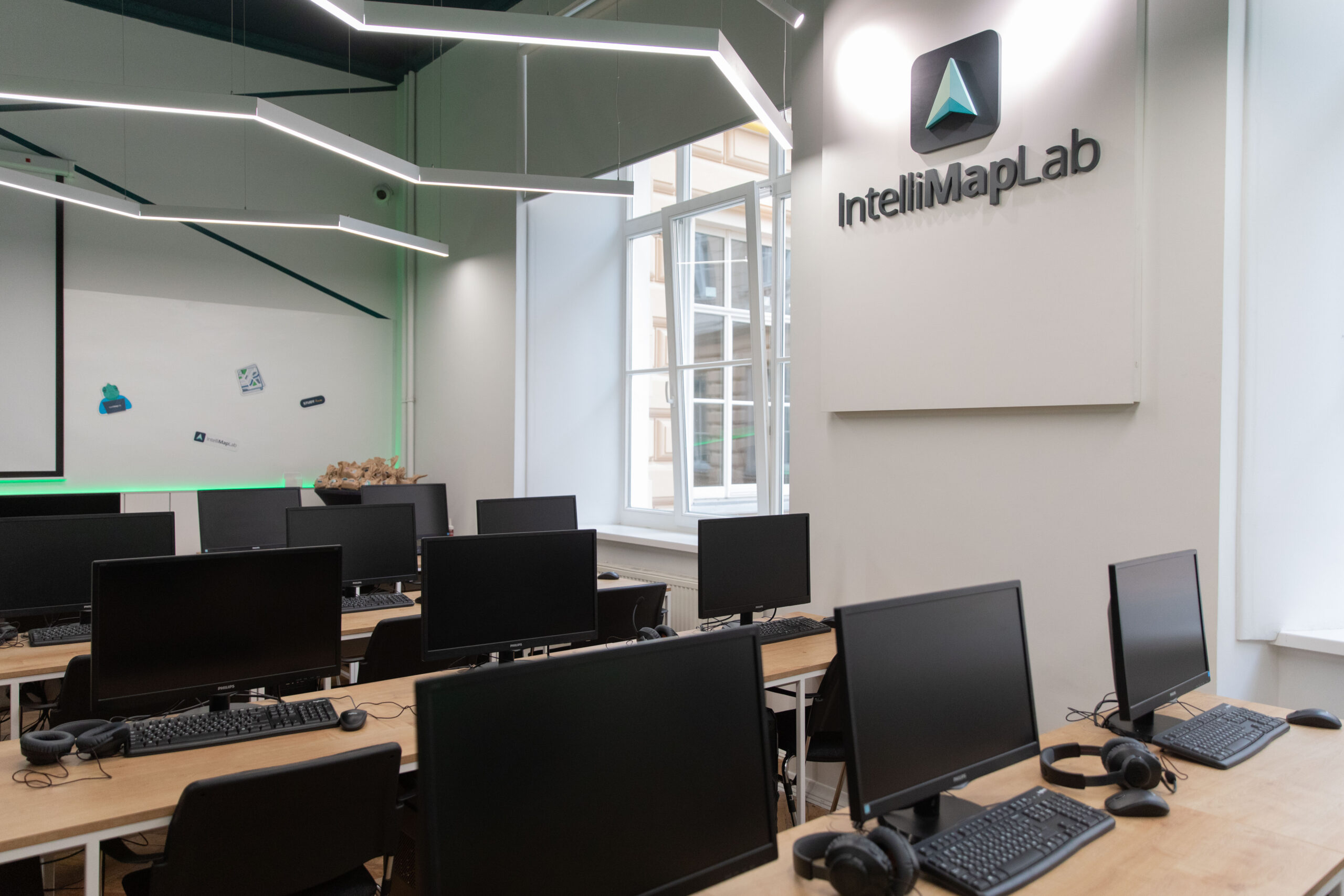 У Львівському університеті за ініціативи компанії Intellias відкрили інноваційну лабораторію IntelliMapLab