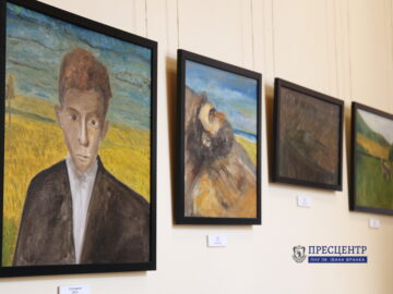 В Університеті відкрили художню виставку «Юність обпалена війною»