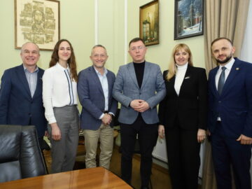 Старший директор Міжнародної фундації виборчих систем Пітер Ербен відвідав Львівський університет