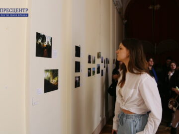 У Львівському університеті триває виставка молодих митців філософського факультету «Ініціації»